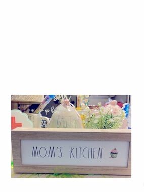 NEW Rae Dunn Mom’s Kitchen with Cupcake Wooden Wall Home Decor Decor Sign